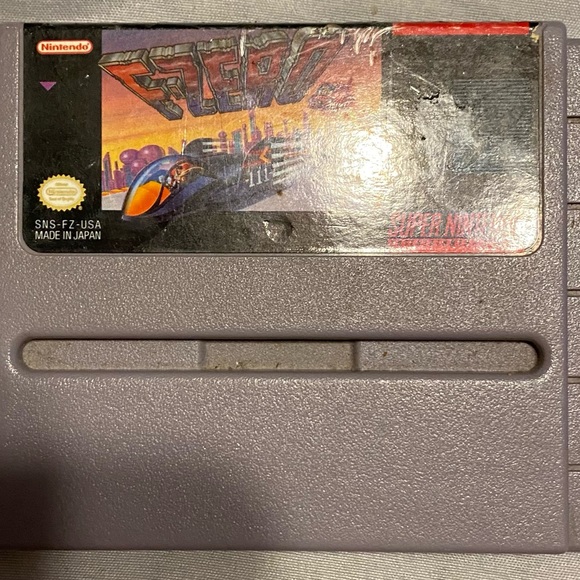 Super Nintendo F-Zero game